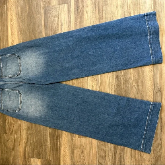 Evereve Reworked Patch Pocket Ever Wide Leg Jeans - Picture 7 of 9